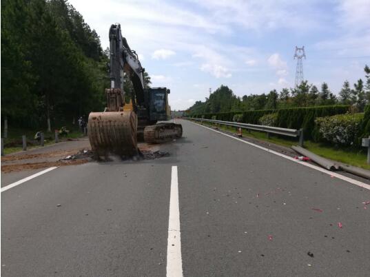 建設大道延伸段（車站北路至皖贛鐵路）今日破除高速